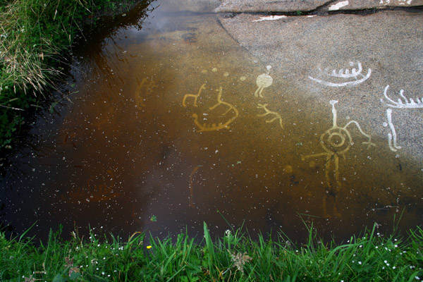 water op de rots. Foto © Tanums Hällristningsmuseum